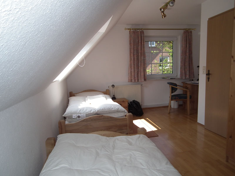 Schlafzimmer 2